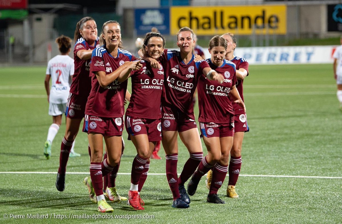 pmphotossport's tweet photo. 03.08.2022; FOOTBALL; Préparation; Servette FCCF - OL féminin 3-0
#football #feminin #women #footballfeminin #servette #servettefccf #olympic #olympiclyonnais #geneve #ol #lyon #sfccf #photographie #sport #sportphotography
https://t.co/SNApoPTo70 https://t.co/WIvYIkNRho