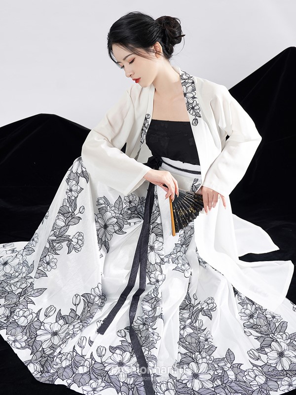 HanfuFashion's tweet photo. Fashion Hanfu Chinese Black White Hanfu Long Sleeve Chinese Dress

https://t.co/oUvdfbJ5w0

#dress #fashionhanfu #汉服 #partydress #trending #fashiondress #hanfu #modernhanfu https://t.co/HGPlKCWwnw