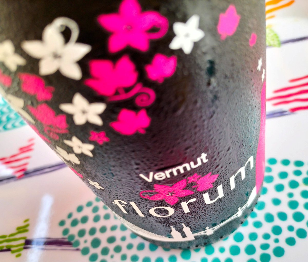 🔴 ¡Los Vermuts son para el Verano! 🔴

🥃 ¡Un Florum Rojo bien frío te refrescará cuerpo y alma! 🥃

👉 ¿A qué esperas para comprobarlo? 👈

👉 Bodega Florum (Alcalá de Guadaíra)
📞 637853595
📧 vermutflorum@vermutflorum.com
💻 vermutflorum.com

#vermut #Sevilla