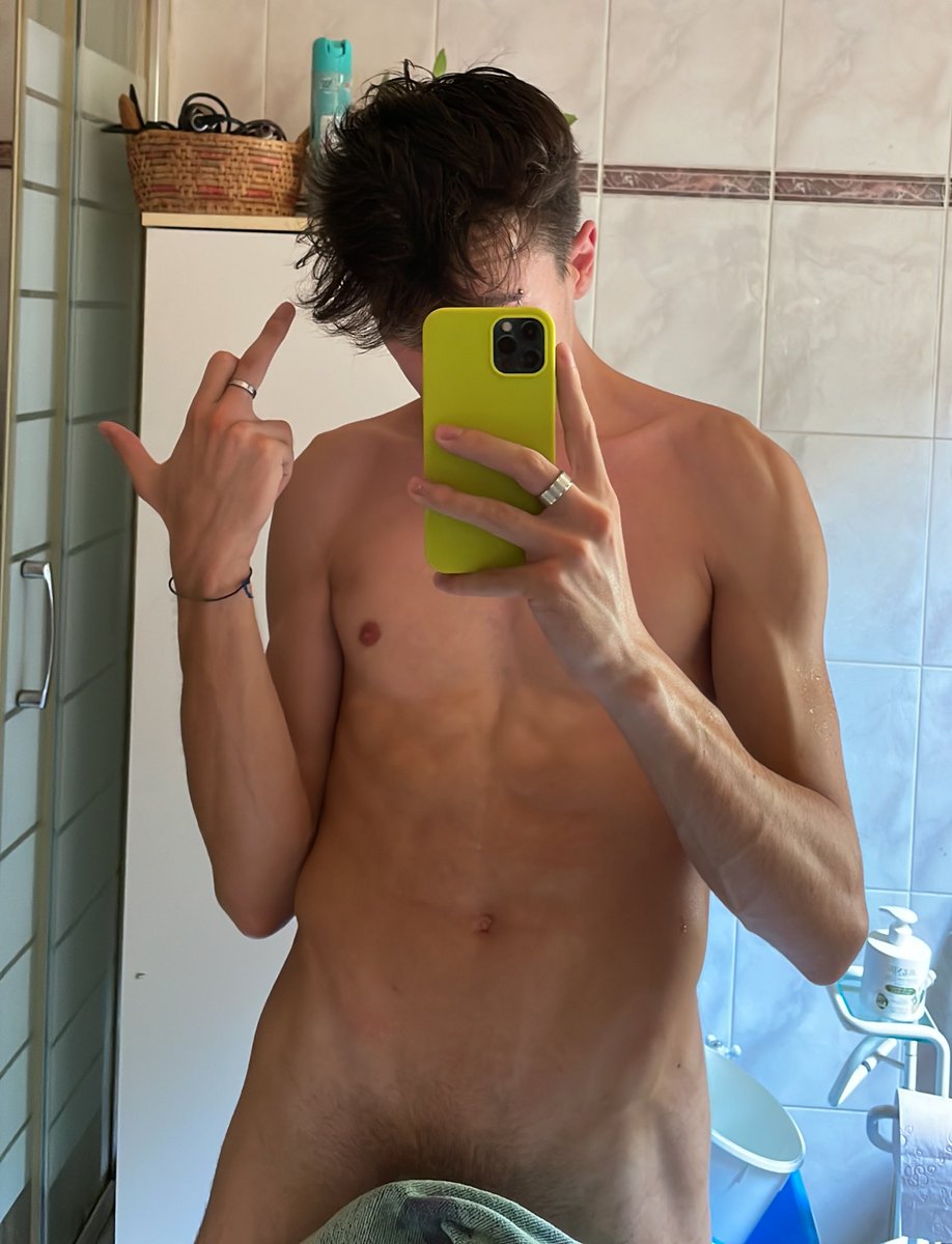 OFFRubenIT's tweet photo. well, should i take the towel off?
retweet is always a yes🤭 https://t.co/9oLtOAcx2p