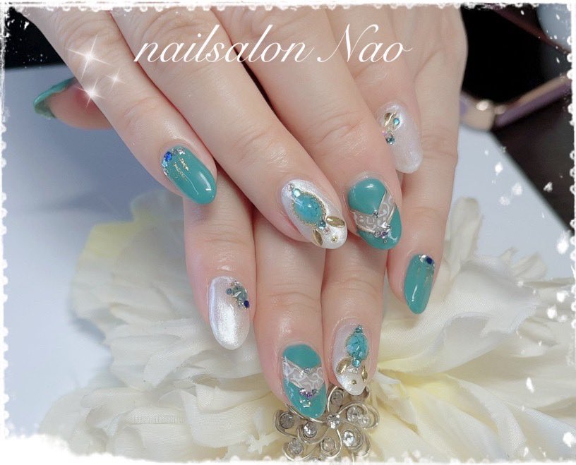 chiimomoricky's tweet photo. 毎月のお楽しみネイルチェンジ💅
夏らしい発色のよいターコイズブルー💅
#サマーネイル
#ターコイズ https://t.co/KK6gLUCany