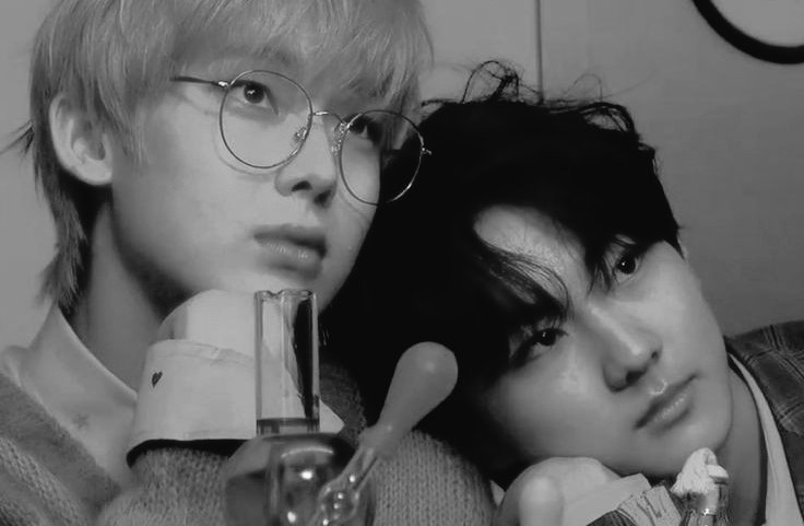 justheesvn's tweet photo. [red haired pretty boy]
—🔞 $uиw0и fic

cw// first time sex, anal sex, kissing, sex. https://t.co/NZVOJAnPhk