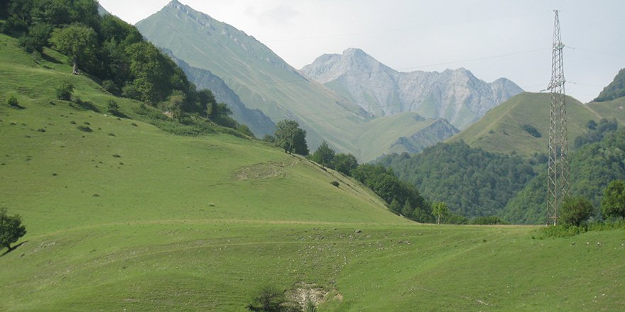 KafkasBolge's tweet photo. #Kafkasya #Kavkasia #Caucasus #Kafkaslar #KafkasDağları #KafkasCoğrafyası #KafkasBölgesi 💚💙❤️ https://t.co/0BuXlI8Xth