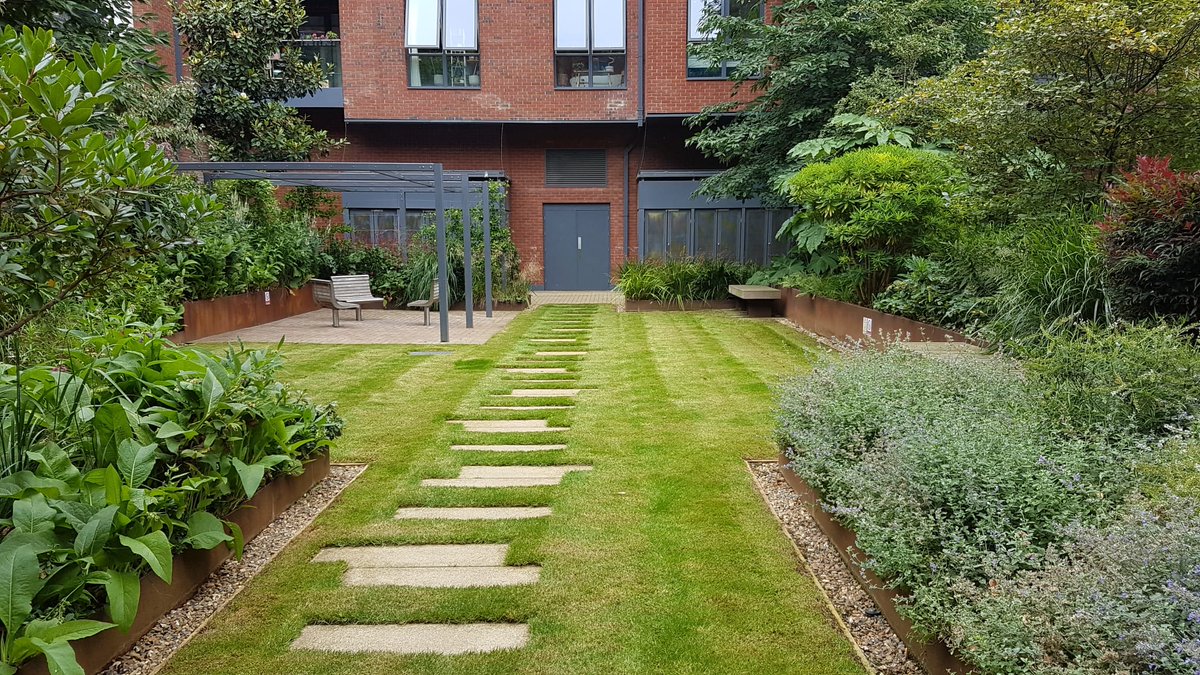 KLGUK's tweet photo. We have been carrying out maintenance in South West London. It's so lovely to see everything is green, especially after our mini heatwave.
#KLGUK #green #water #southwestlondon #maintenance #london https://t.co/87unhhurpq