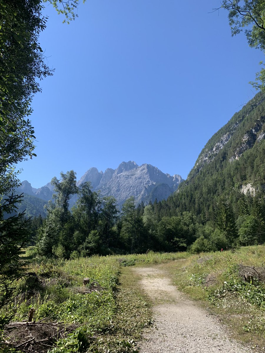 mariacr28250504's tweet photo. #valsaisera….inizia la passeggiata dopo una dolce pausa #3Agosto https://t.co/as7l9eCXCc