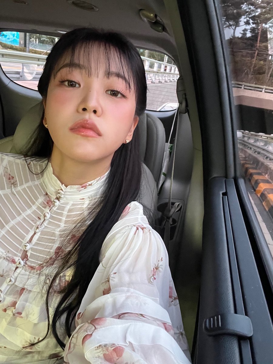 re5vel's tweet photo. [220804] 💌🐢
"i cut my bangs" https://t.co/XbVgF2muuR