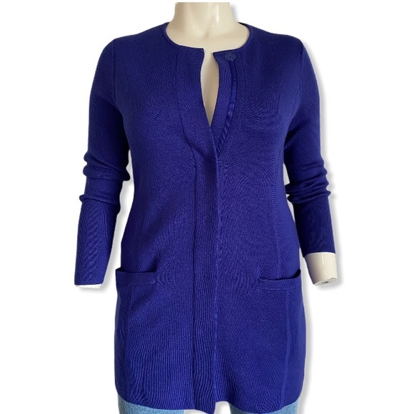 So good I had to share! Check out all the items I'm loving on <a href="/Poshmarkapp/">Poshmark</a> #poshmark #fashion #style #shopmycloset #louisvuitton #bananarepublic #talbots: posh.mk/z0cytSJjdsb