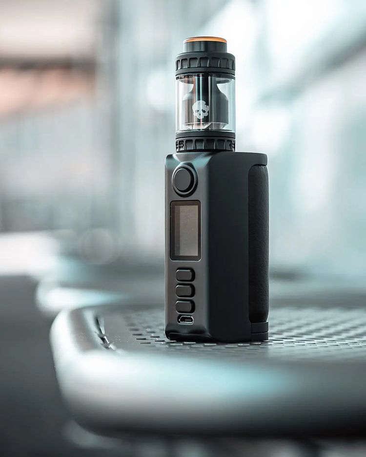 iamdaniel21588's tweet photo. The best form factor with the DNA250c that is well rounded with a great leather grip for maximum comfort ๐ฏ
RIVA DNA250c together with the Blotto RTA ๐ฅ
https://t.co/vrx2FDiKP6
๐ท: @uniq.prdcts
#vape #dna250 #vapeporn #vapelife #dna250c #vapelyfe #dna250w #ejuice #dna250m https://t.co/8xMqqdY9gl