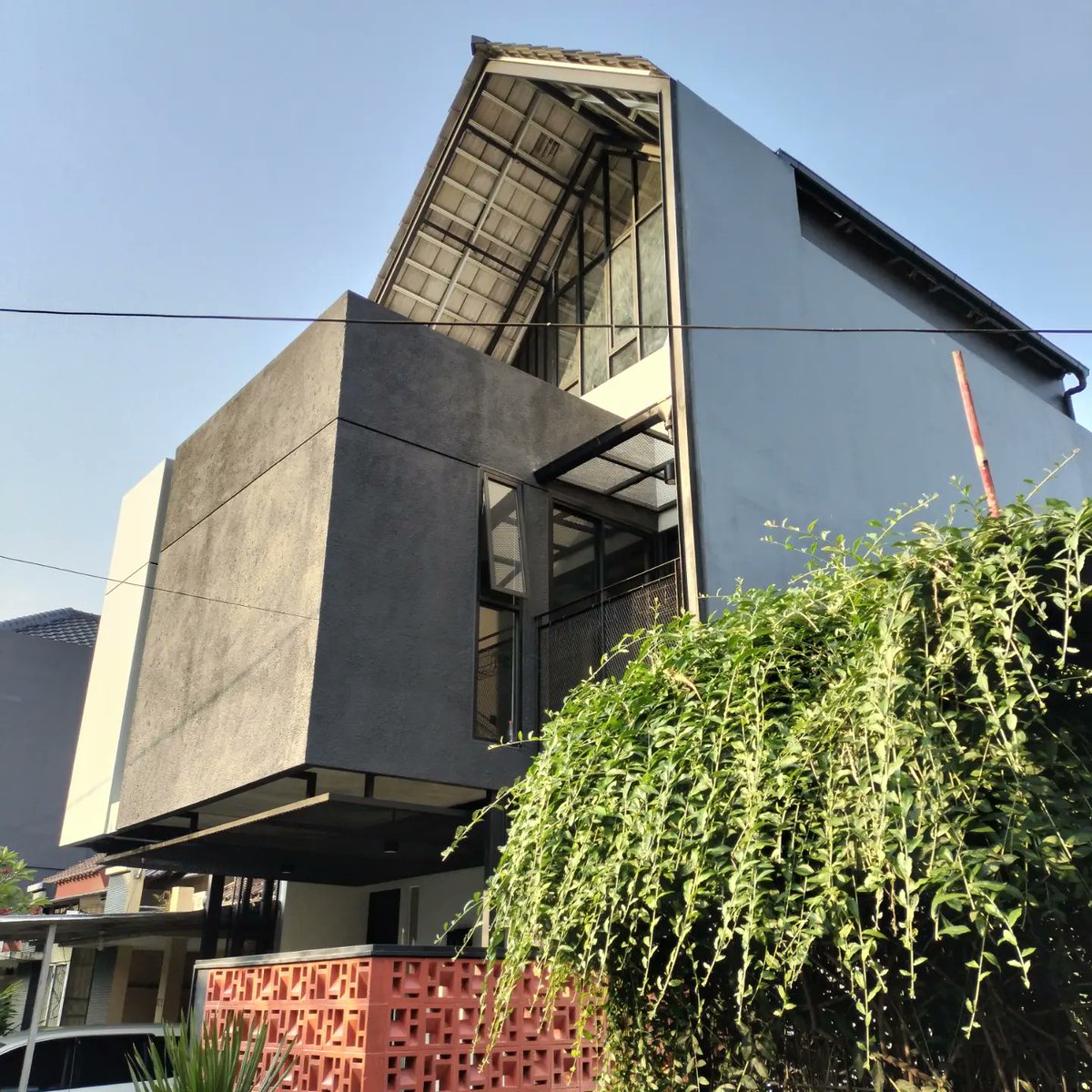 satriaque's tweet image. Rumah IB, Bintaro Tangerang Selatan. 

Studio Metaland 
#arsitektur #kontraktor #designandbuilt #rumah #rumahtinggal