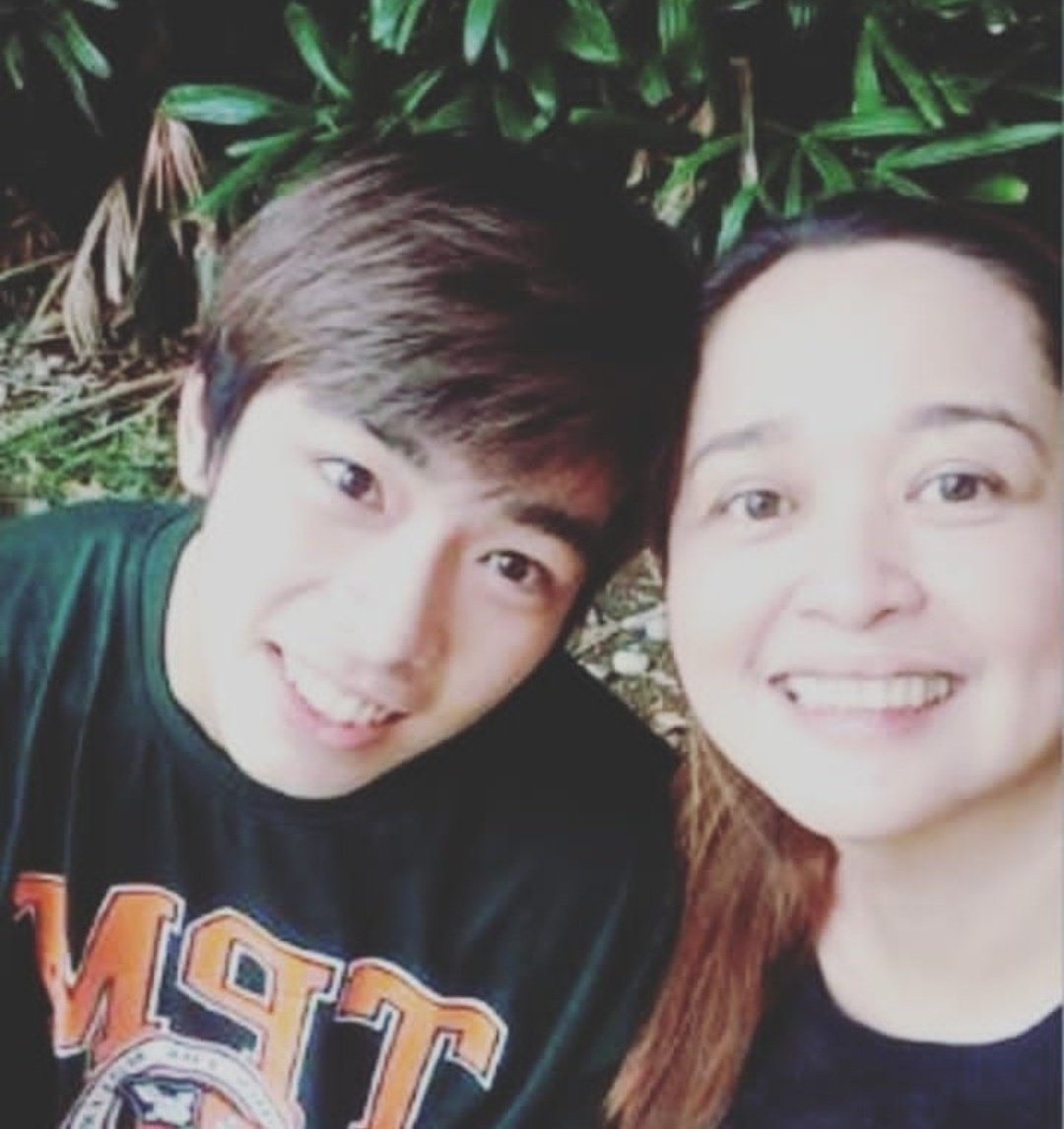 atgrivera's tweet photo. anyway, out of all the tea spilled today, ang importante talaga dito ay dapat tumigil yung taong yon sa panggugulo kay gelo. hindi deserve ni gelo na mainvade yung privacy niya habang tinutupad yung mga pangarap niya.

kapitan, mahal ka namin. we got your back. :) https://t.co/75rDqrR2dz