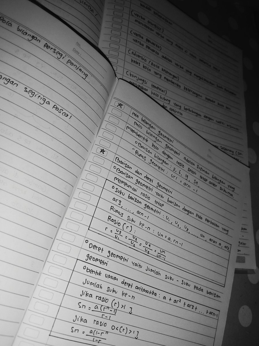 awlystudy's tweet image. nyatet kaidah kebahasaan dn pola bilangan geometri.need to be more excited💪🏻
