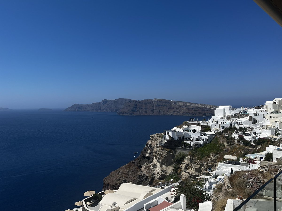 kaPOWed's tweet photo. Hi ๐๐ป from #Santorini ๐ฌ๐ท ! Hope youโre all having a lovely Thursdayโฆ. ๐ #calderaview https://t.co/OG0H7u17Qh