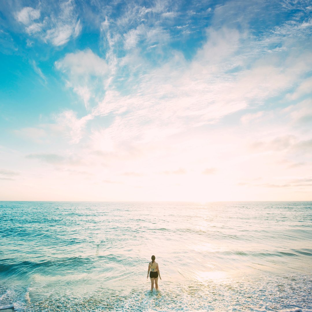 The Ocean session in our Mindfulness pack will take you through a beautiful visualisation of the Ocean. It's movement, depth and glistening beauty will give your mind time to reset and rebalance. Clarity.app