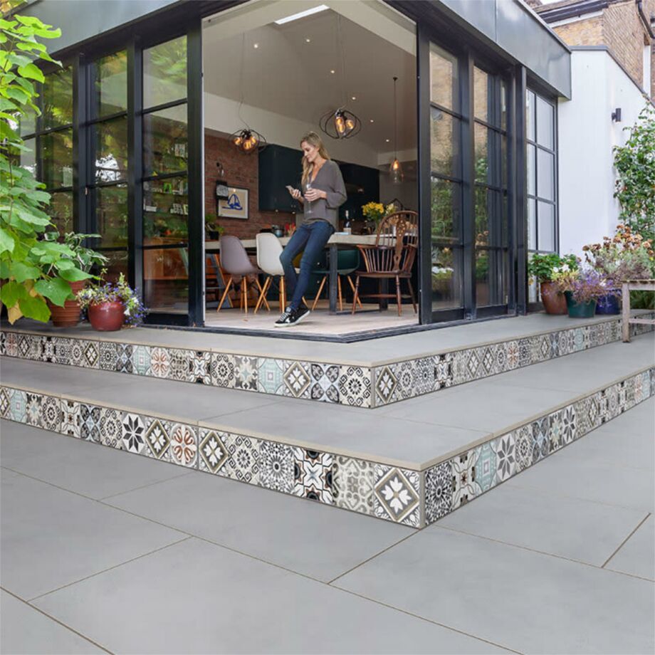 pavingss's tweet photo. Marshalls Paving Porcelain 'Symphony Matte Vitrified' Deco paving slabs 💠
➡️ https://t.co/iVOoaFziqN
£67.71 per sqm (inc VAT), 17.28m2 coverage pack - 1000 x 500
#pavingslabs #deco #artdeco #decorativepaving #decorativepatio #patiofeature #decorativetiles #patio #garden https://t.co/XN0tnxQUih