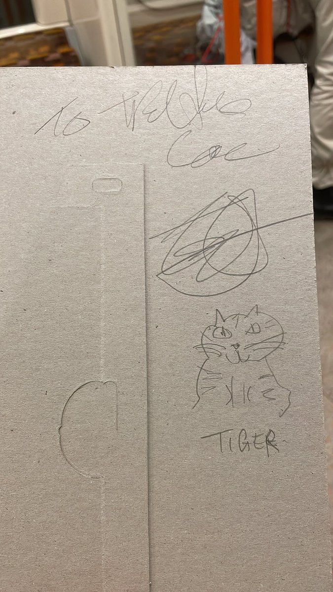 Teaspoo86305437's tweet photo. @TheTigerGin met a lovely man last night who claimed to have designed your artwork. He did a personalised signed copy for me🤣#GBBF https://t.co/qBIzIE7zhv