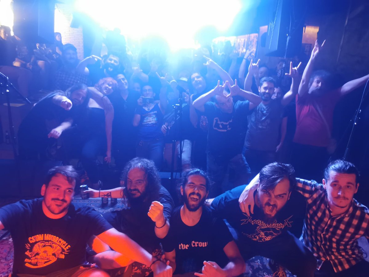 RiverCrowBand's tweet photo. Fotacas del sábado pasado en la Pure Rock Fury Night!!
Gracias a #denpafuzz y a Sagra por las foticos!! https://t.co/EfD7oORUel