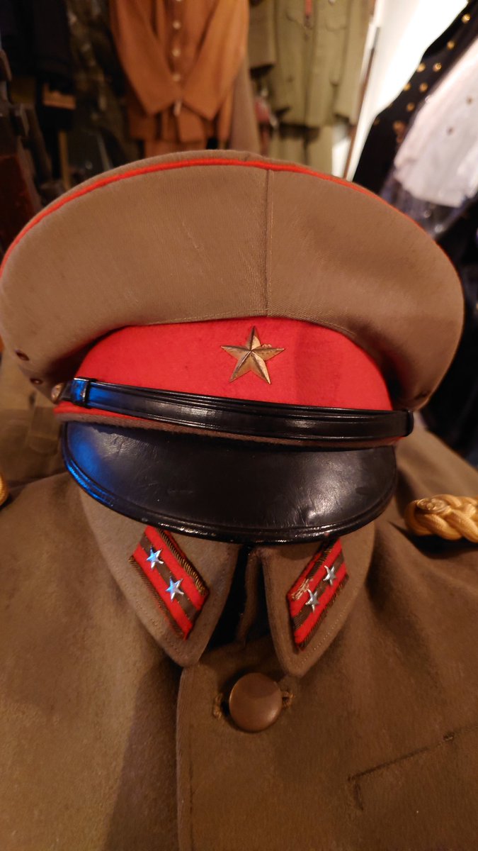 ``男の店''で遊ぶなどして 