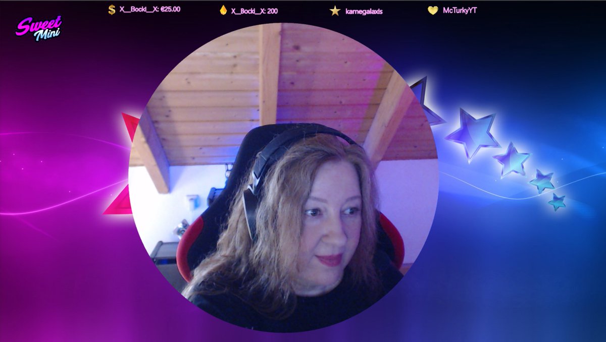 Einfach_Annie's tweet photo. Neue Cam gestern erfolgreich eingeweiht ❤

#newcam #twitch #stream #TwitchDE #streamerlife #lovemycommunity #selfie https://t.co/wFm8gGh6up