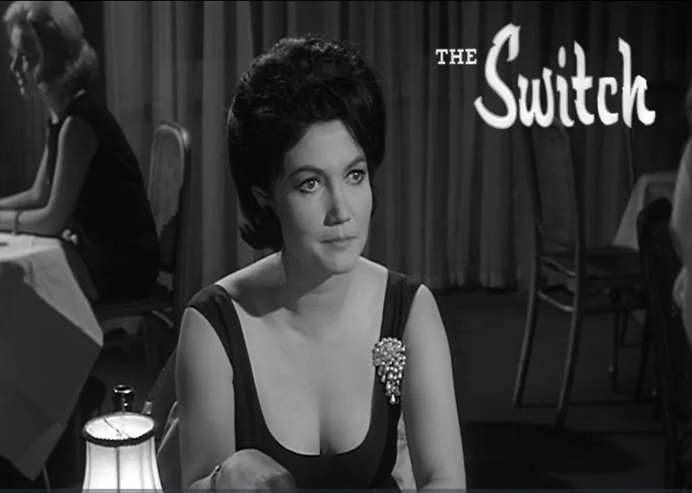 TalkingPicsTV's tweet photo. Does someone know too much? #AnthonySteel #ZenaMarshall THE SWITCH (1963) 12:30pm #TPTVsubtitles https://t.co/rUKCmXtcxL