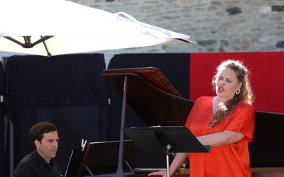 concertclassic's tweet photo. Avec "Accolades eaux plurielles", le festival normand ajoute un nouveau nom à la liste RDV musicaux de l'été. 

@MarieAndree_BL BoucharD-Lesieur l'a inauguré le 2/08

Le CR de Thierry Geffrotin

👉👁️https://t.co/yIyzuvowvm

@CalvadosTourism @MancheTourisme https://t.co/ZmJnV5x3ZD