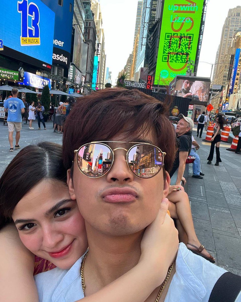 banderaphl's tweet photo. ENJOY, #KDLex! 😍

TINGNAN: Super sweet in New York sina #KDEstrada at #AlexaIlacad. Naghahanda na sila kasama ang iba pang celebrities para sa #StarMagic30BeyondTheStars. | 📸: kdestrada_/IG

https://t.co/U1a6J2eIaN https://t.co/PG7rMkcAhF
