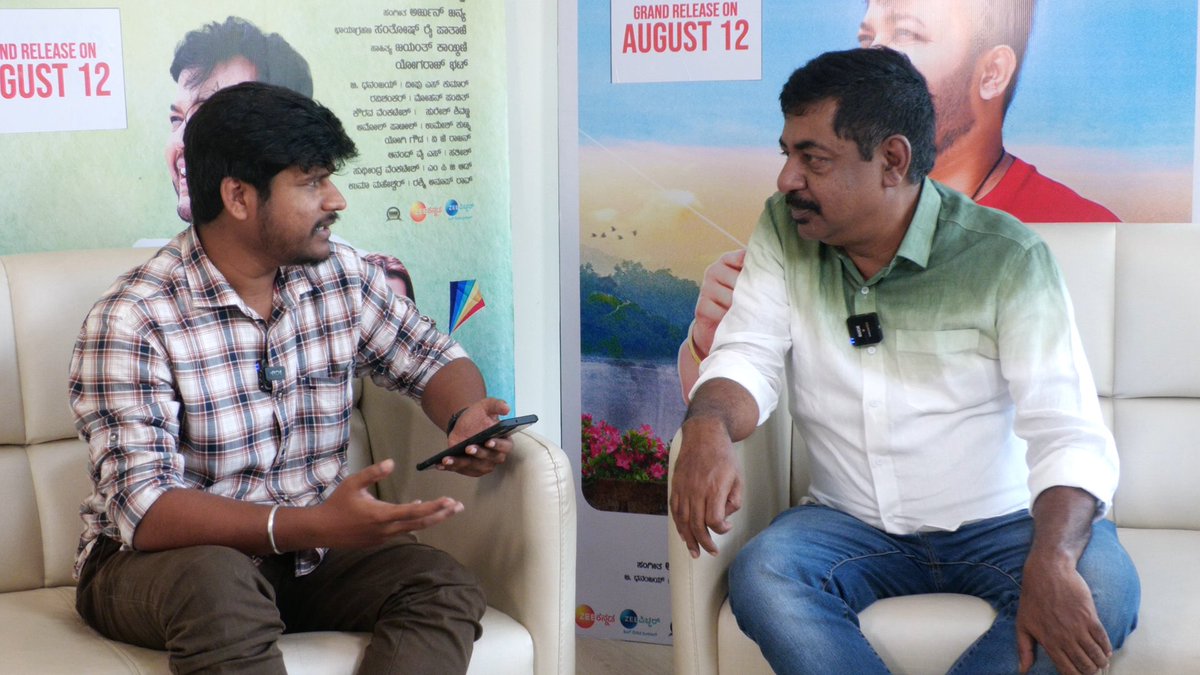 FDFSkannada's tweet photo. Interview With @yogarajofficial 

#gaalipata2 #YogarajBhat @FDFSkannada @Navikanasu https://t.co/v8fv6Ov5YN