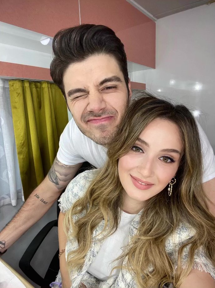 Gökçe Akyıldız &amp; Berke Üsdiken 💫

#SeniKalbimeSakladım #GüvDer