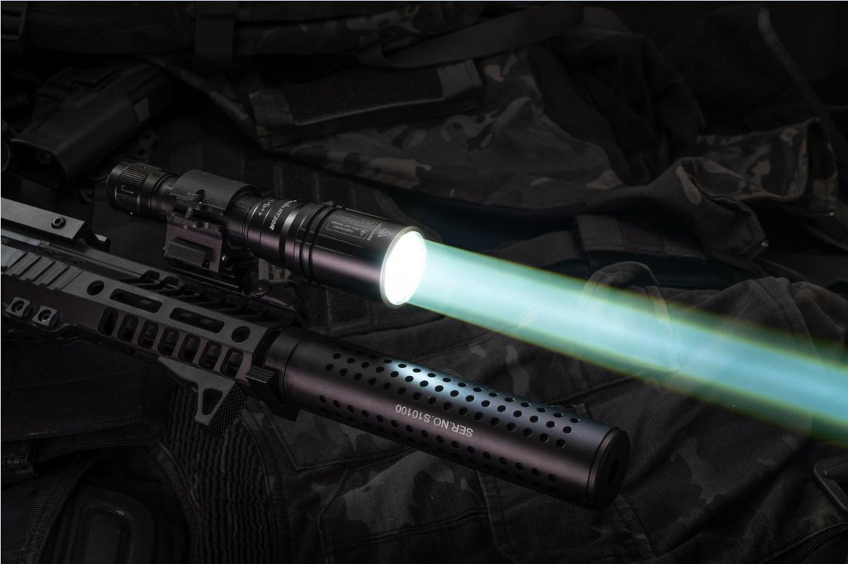 FenixProducts's tweet photo. Cool shape, powerful beam.
An exciting white laser flashlight, it can make a tough man find the joy of being a child again.
#Fenixlight #HT30R https://t.co/UyHFPs5Kag