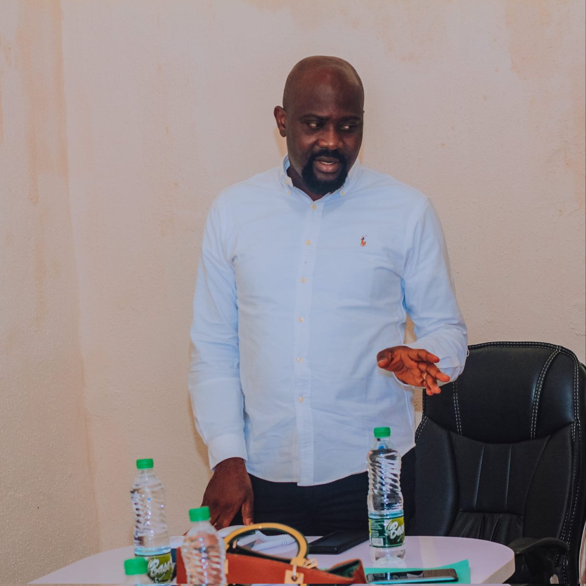 OsitaNgwu2023's tweet photo. The people of Enugu West District are about to witness a revolutionary in the name of Engr Osita Ngwu #RG4Senate https://t.co/BJCAACh8nn