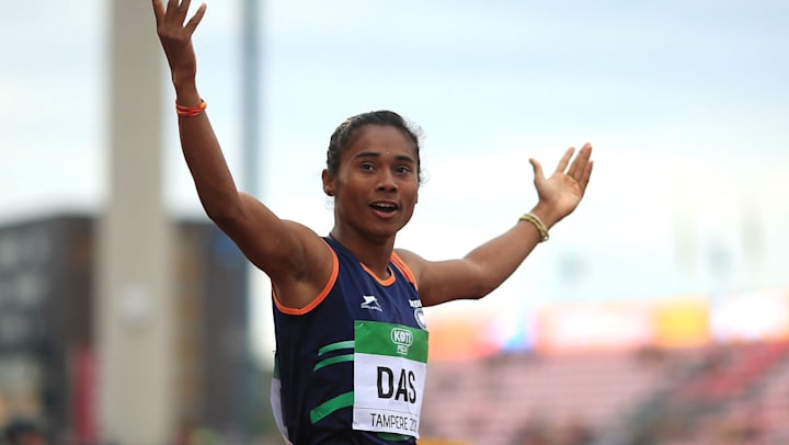 India's Hima Das qualifies for 200m semis. Hima Das finishes first in Round 1 - Heat 2. She clocks 23.42.
#HimaDas #CommonwealthGames2022 #comm