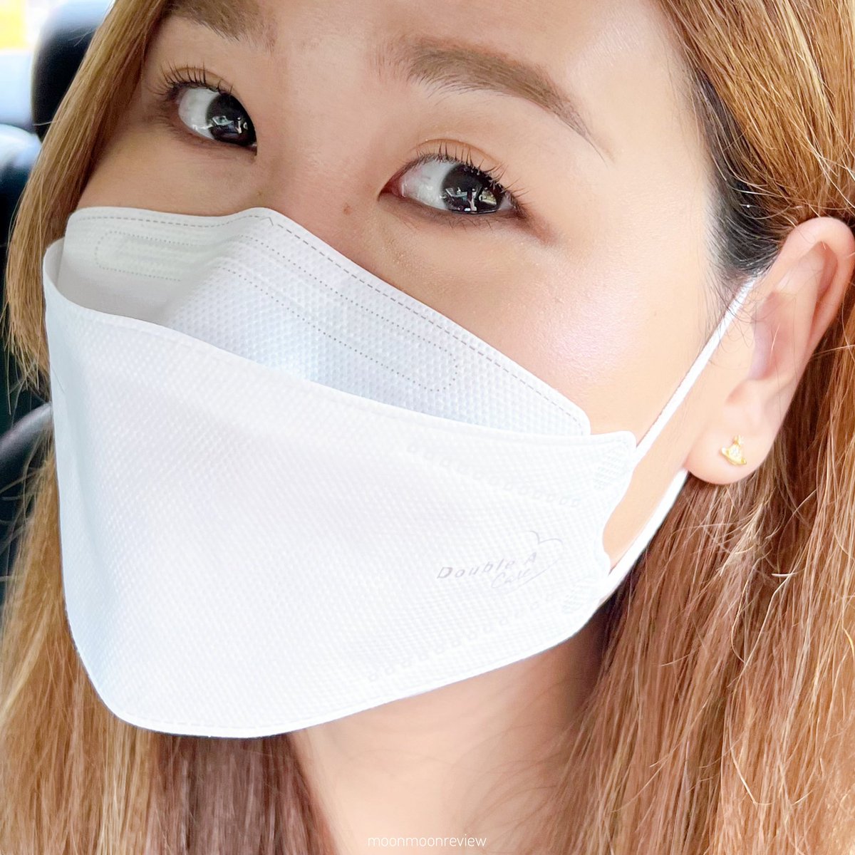 moonmoonreview's tweet photo. ออกจากบ้านคือต้องใช้ตลอดด 🚙😷 หน้ากากอนามัย 3D #DoubleACare ทรง V-Shape ใส่สวย นุ่มสบาย หายใจสะดวก เมคอัพ ไม่เลอะ ที่ชอบอีกอันคือสเปรย์แอลกอฮอล์แบบอัดกระป๋อง ไร้สารขม สี กลิ่น ฉีดมือก่อนกินไม่ขมปาก ซื้อผ่าน Double A Delivery ครบ 199.- ได้ ลด30.-ส่งฟรีด้วย!ใส่โค้ด CAREPROMO https://t.co/PFCrIOvbhN