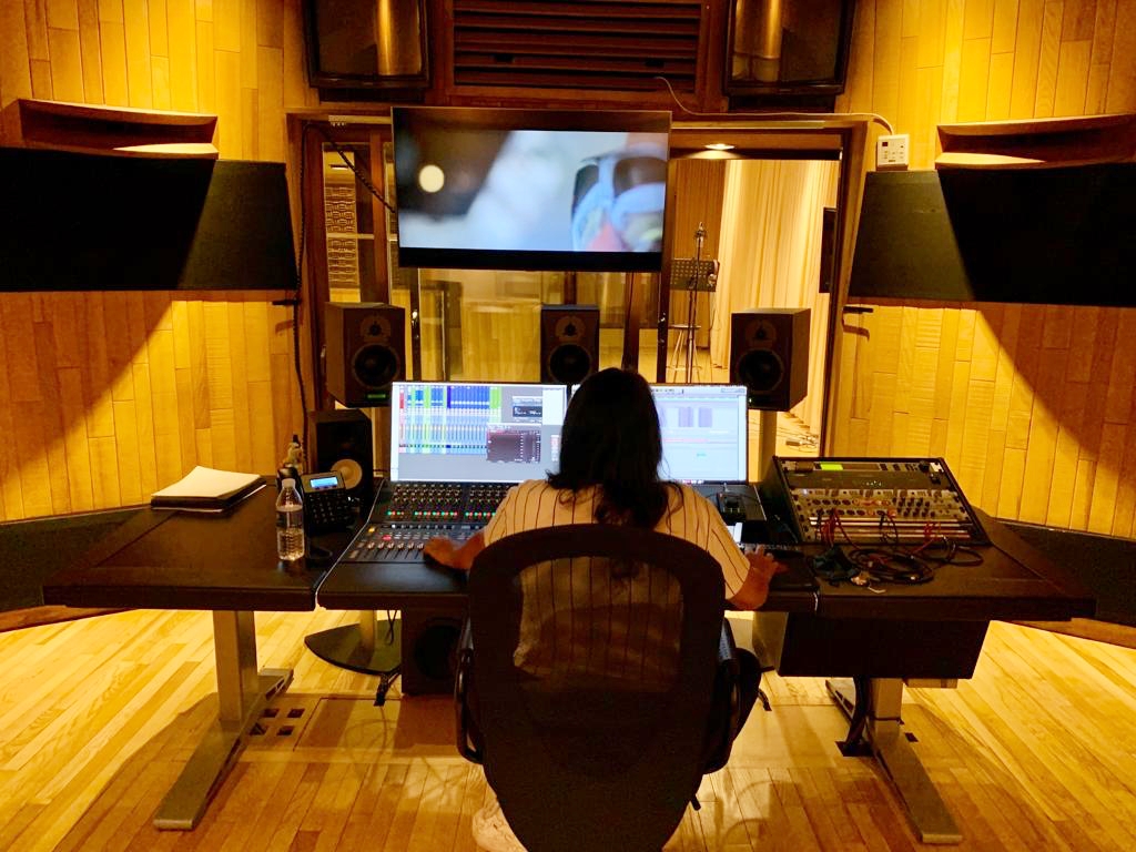 DRAXaudio's tweet photo. Grabación, locución, mezcla... La ola de calor ☀️☀️☀️ no puede con nosotros y, como siempre, ¡en verano seguimos abiertos 😃!

#PostproducciónDeSonido #SoundPostproduction 
#SoundPostproductionMadrid #EstudioDeGrabación 
#recordingstudio #recordingstudioMadrid #soundengineer https://t.co/UKTsn14dIw