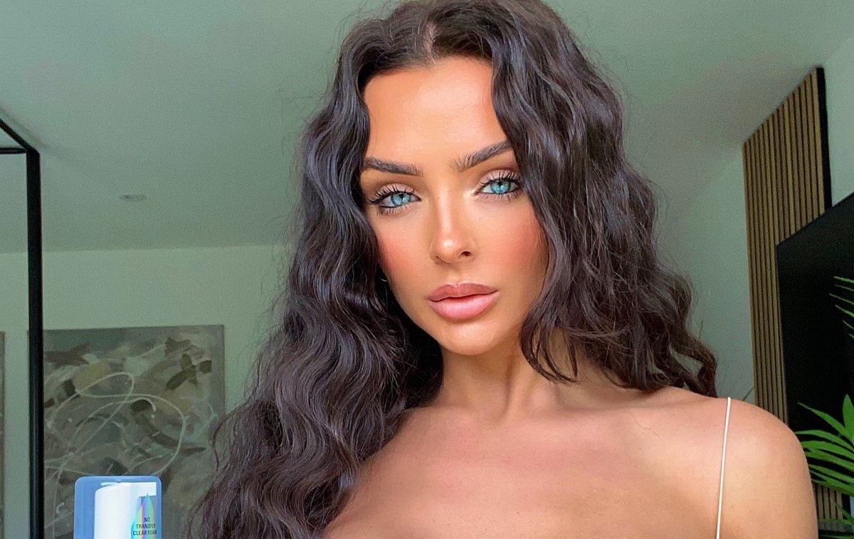 Daily Star On Twitter Kady Mcdermott Branded Sexiest Woman In The World In Stunning Swimwear