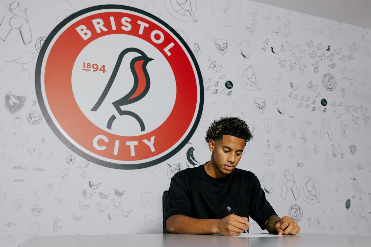 new deal, big ambitions. 💭

<a href="/FrancoisMarlee/">Marlee Francois</a>