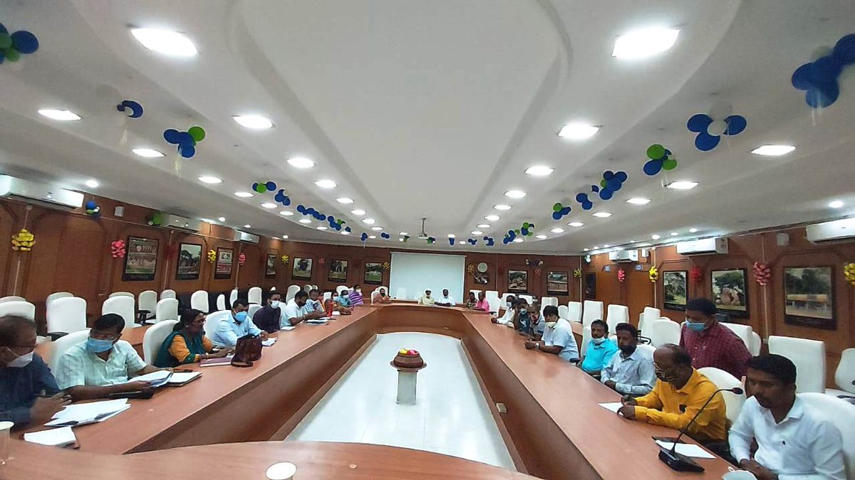MayorofBBSR's tweet photo. Team BMC recorded grievances and suggestions of the residents of Ward 9 and Ward 10 during today’s Public Interface meetings, and assured them to resolve the issues in the near future. Corporators of the Wards concerned were present. #MoBhubaneswar #PublicInterface https://t.co/QLNtivUKGS