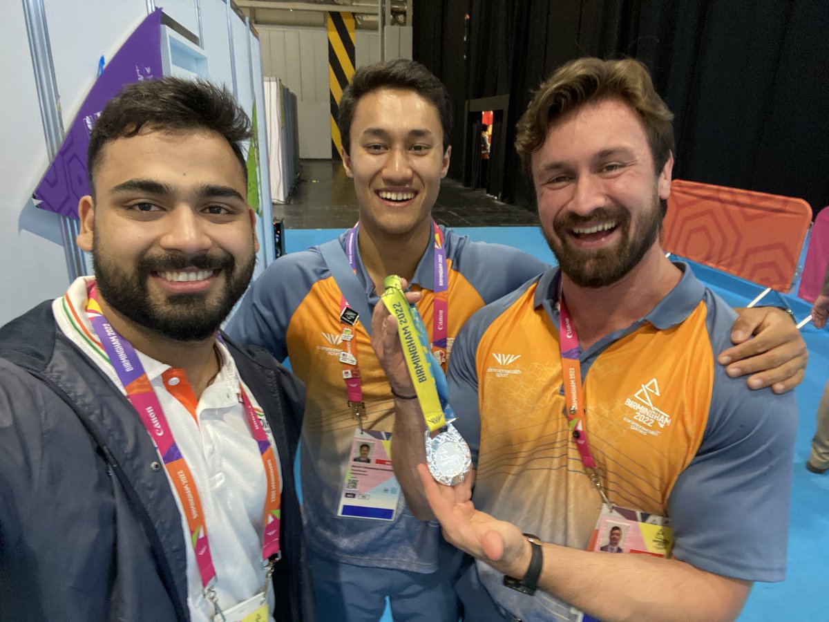 LantTherapy's tweet photo. It has been an absolute pleasure working at @thecgf as a physio within the weightlifting hall. Even better when you get to watch and chat with amazing athletes like Vikas Thakur #weightlifting #CWG2022 #SilverMedal https://t.co/4kVJgTmZhf