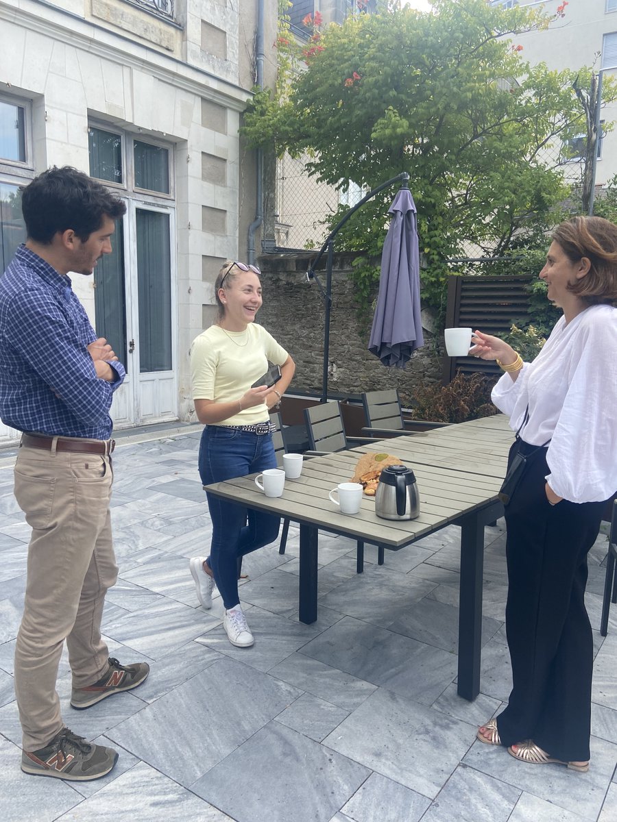 Pour une partie de l'équipe Feed Ouest, petite pause café ce matin entre deux analyses de dossiers. ☕🥐
<a href="/FasteaC/">FASTEA Capital</a> 
#motivation #petitdejeuner #goodplacetowork