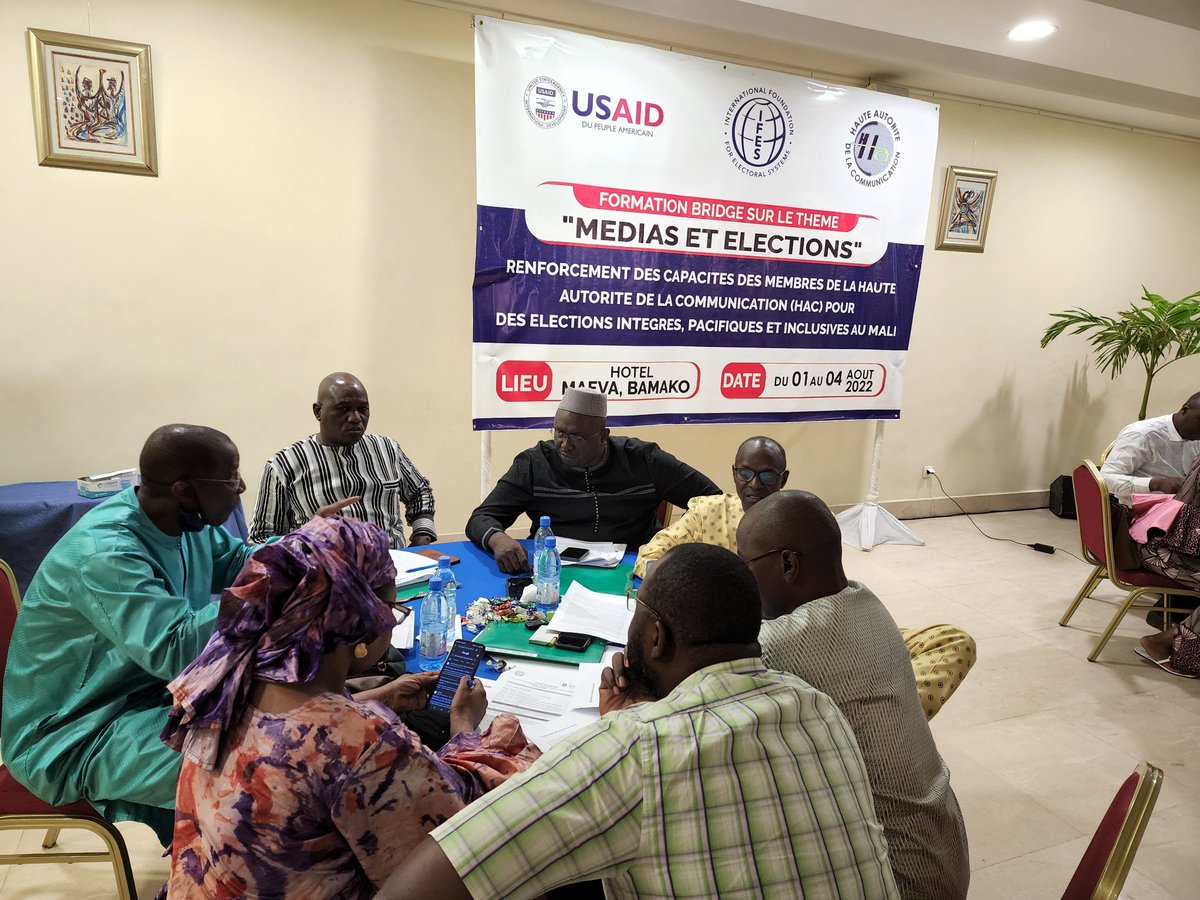 3e jour de la formation #Bridge organisée par #ifes avec un financement de #usaid pour les acteurs des #médias au #mali sur "médias et #elections", "#genre et élections" et "#Handicap et élections" <a href="/IbrahimaANiang/">Ibou Niang</a> <a href="/IFESAfrica/">IFES Africa</a> @IFESGender <a href="/UN_MINUSMA/">MINUSMA</a> <a href="/UNDPGenderEnv/">UNDP Gender Team</a>
