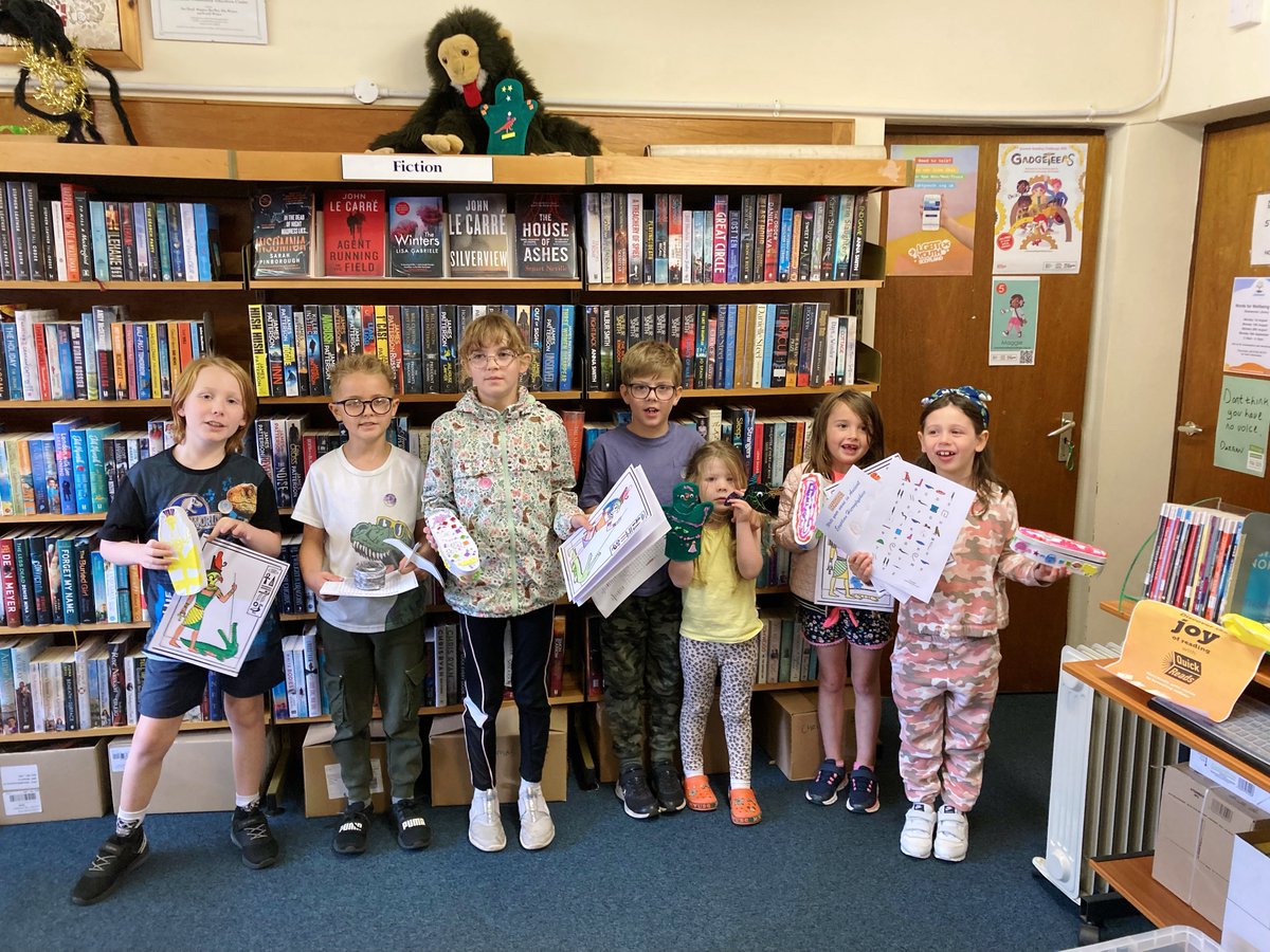 LibFalkirk's tweet image. A happy bunch at #Slamannan's Egyptian-themed craft sessions. Great work, everyone!
More summer events to come: bit.ly/flc_libsummer