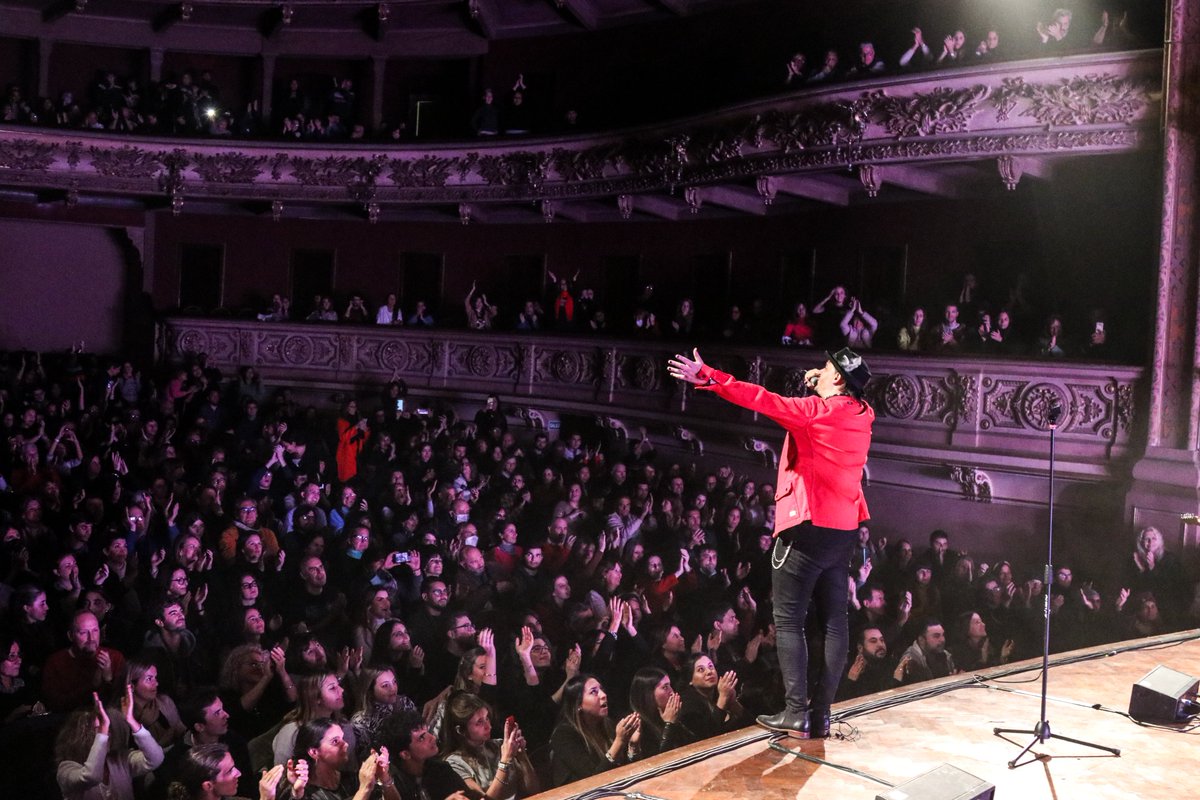 Conexión y amor...eso es el escenario. ✨
Pronto #PianoBar volvemos al <a href="/teatroelcirculo/">Teatro El Círculo</a>.
📸 <a href="/ElvioPH/">Elvio Alcaraz</a>  
<a href="/eurekapop/">Eureka Pop Entertainment</a>