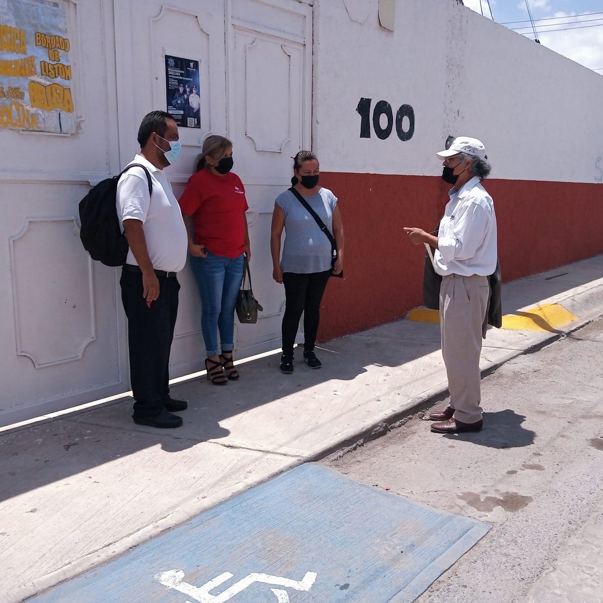 IEEASLP_slp's tweet photo. 📣Damos continuidad al programa "INEA, Educación Tocando Puertas" y cumpliendo las indicaciones del Director General Prof. José Luis Castro Castillo visitando los  hogares tocando puerta por puerta para invitar a las personas jóvenes y adultas a concluir su Primaria o Secundaria. https://t.co/w15n4GxNwC