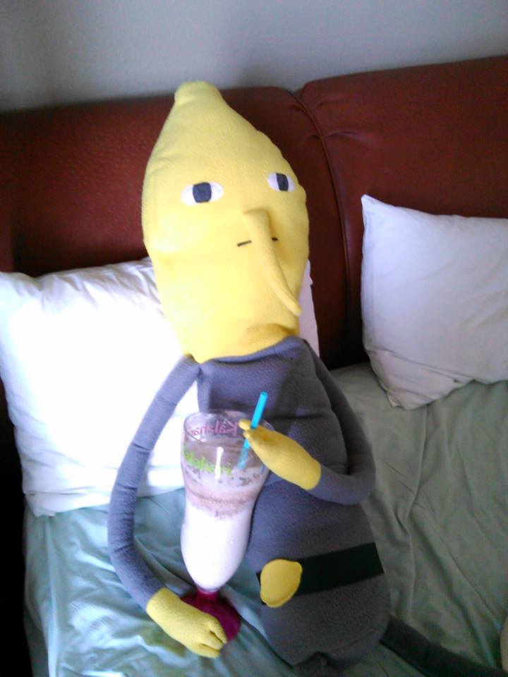 SurlyLemon's tweet photo. batidito fresa que rico que sorpresa https://t.co/Z1y8gyKgeK