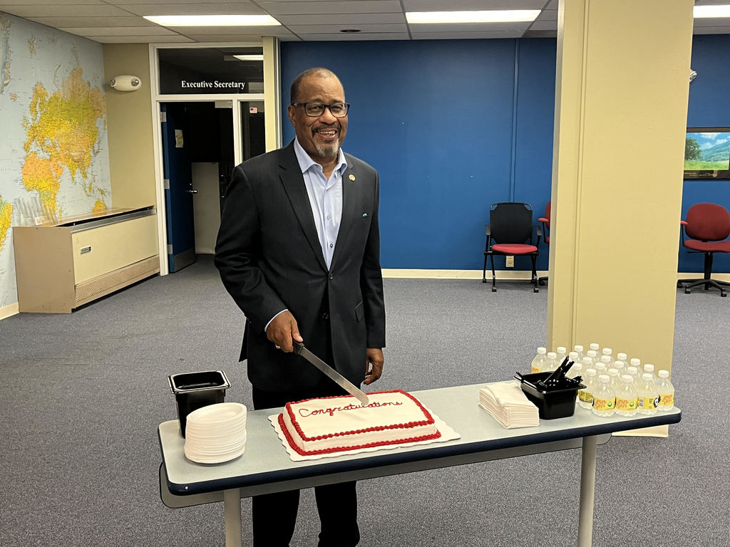 BeecherSchools's tweet photo. The district officially named our administration building the Ira A. Rutherford, III Administration Building.   As Mr. Rutherford addressed the audience during the board meeting, he stated he was grateful and humble. https://t.co/5B5gh1yWF2