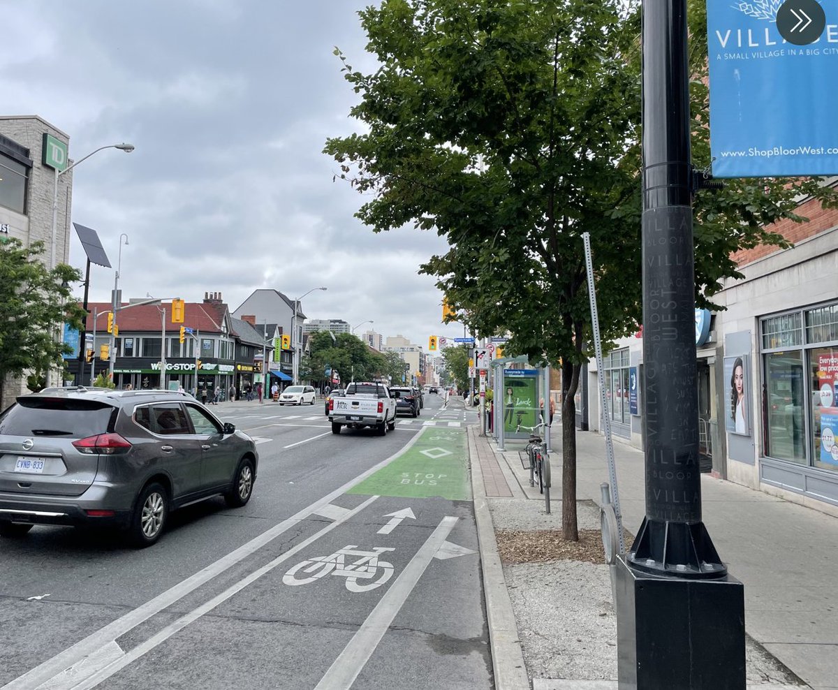 Reaching the start of Bloor bike lane at Runnymede always feels like meeting an old friend, esp after cycling the perilous stretch from Kipling eastbound. Let’s finish the job of making Bloor safe for everyone! @TO_Cycling <a href="/Mark_Grimes/">Mark Grimes</a> <a href="/morleyforward3/">Amber Morley</a> #bikeTO