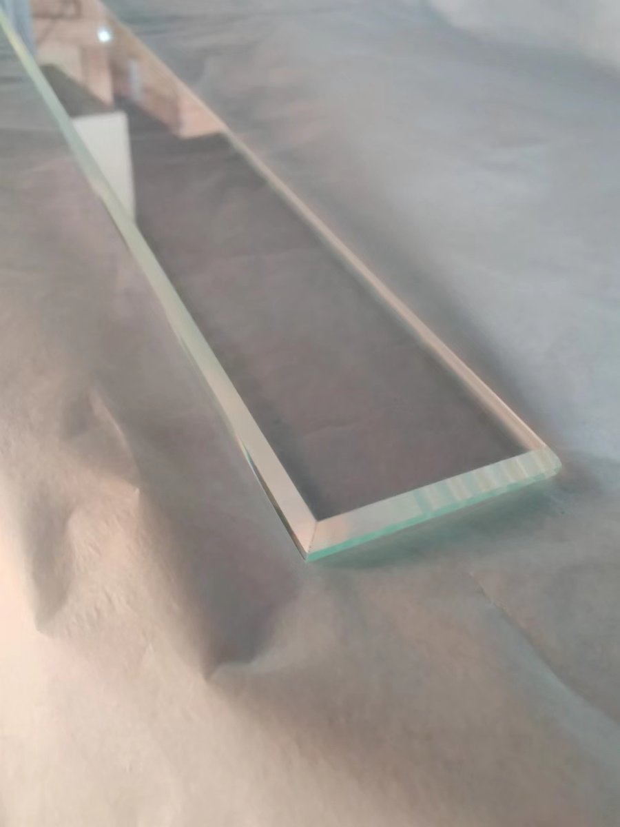 richenglass's tweet photo. We also provide long shape tempered glass #longglass #temperedglass #ultraclearglass #bevelglass #lightingglass #wallwasher #LEDglass #LEDglasscover #LEDglassdiffuser #safetyglass #glasslens #LEDlighting #linearglass https://t.co/YrUxSYEX5p