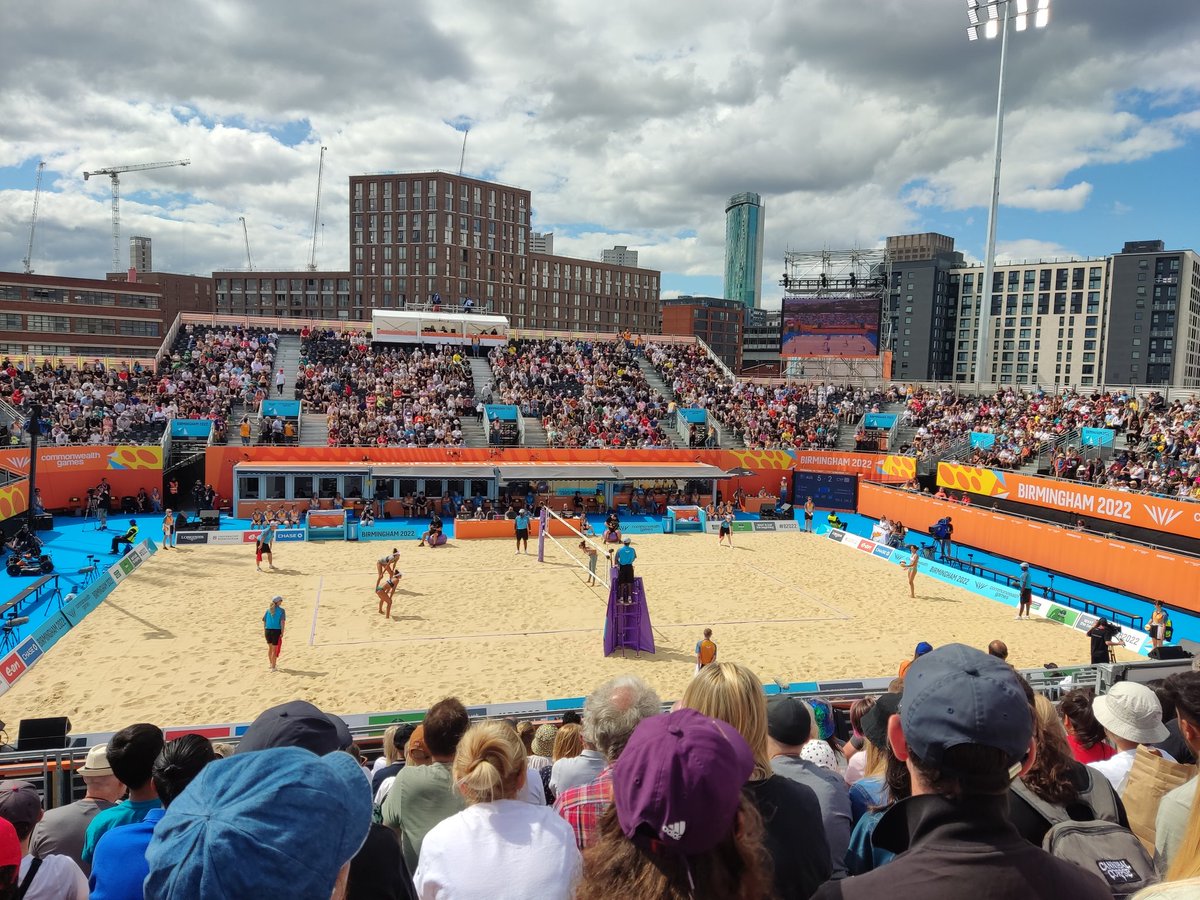 dandouglio's tweet photo. Spot of beach volleyball in the afternoon. Quite watchable. https://t.co/u7MiSoz1js