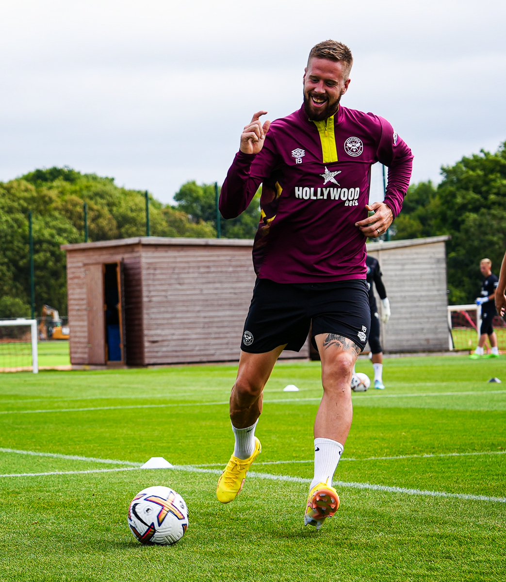 Brentford FC tweet media