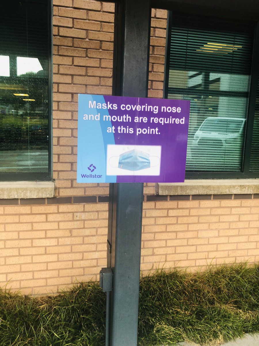 MarkeyLaura's tweet photo. @FedEx plz help. Ur driver won’t wear a mask in hospital cancer/radiation area where patients are vulnerable. When asked politely, he said ‘I’m only here a short time’ - wrong answer https://t.co/Og0EbcJ3fW