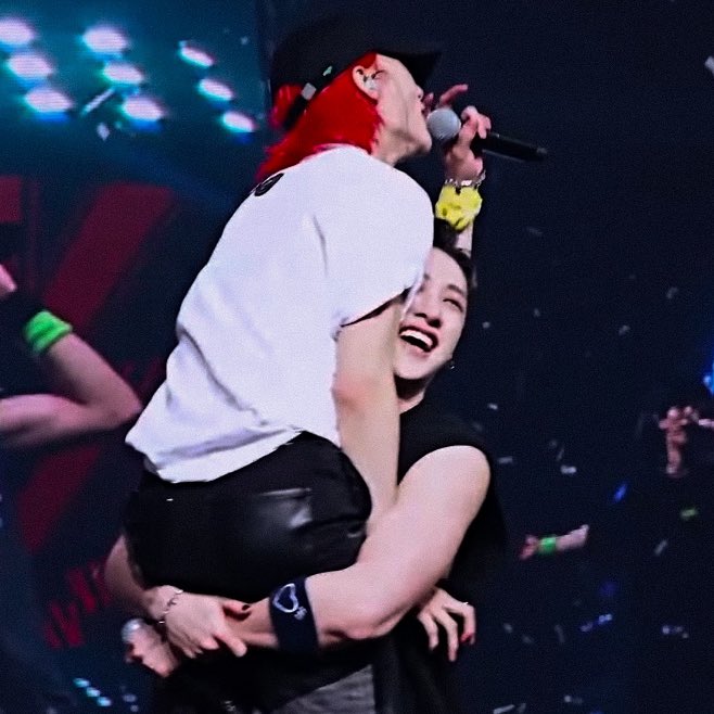 bchanarchive's tweet photo. bang chan and hyunjin 🥹🤍 https://t.co/eRdKaxyrf2