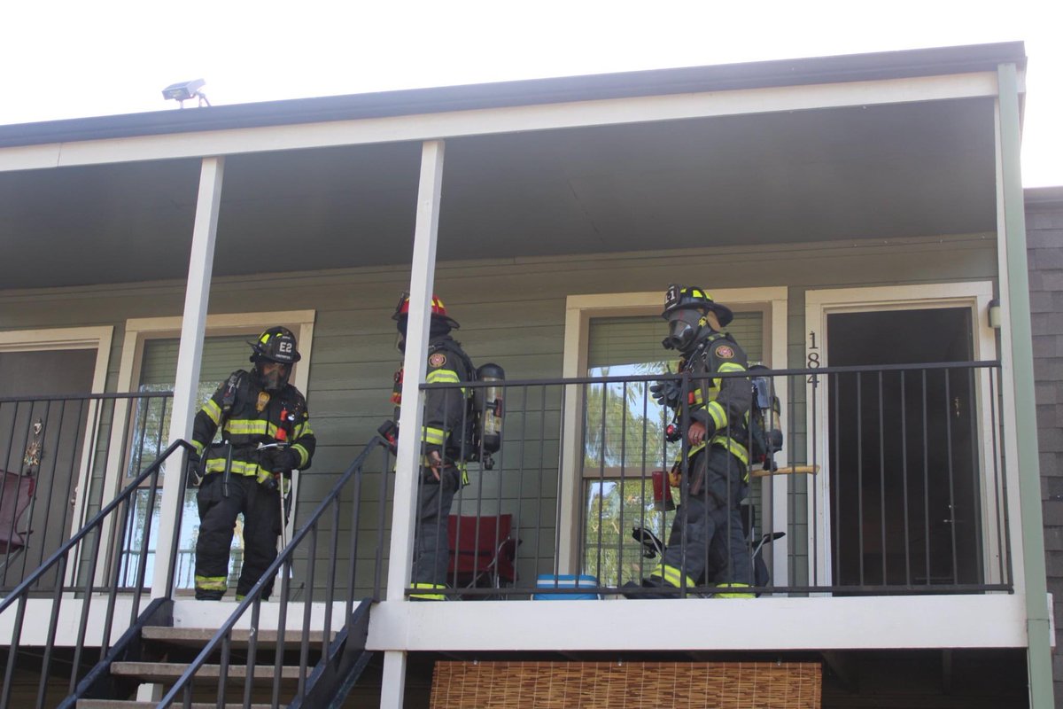 Conroe Engine 5 makes a quick stop on an apartment fire 3030 N. Frazier.  #ConroeFire #Texasfire #Moco